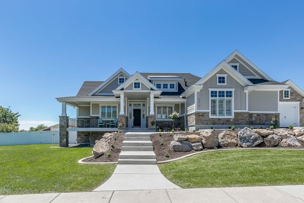 Cost of Front Step Repair in Ooltewah