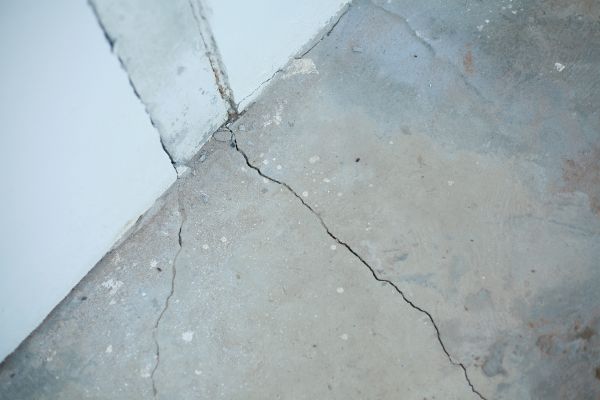 Cost of Garage Crack Repair in Ooltewah