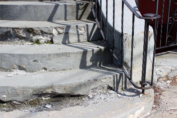 Cost of Cement Stairs Repair in Ooltewah