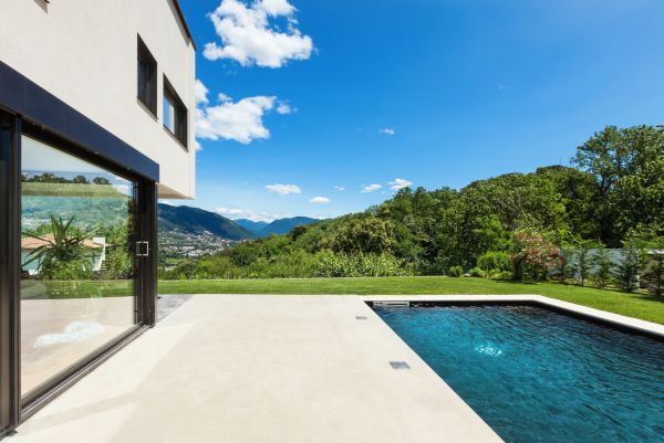 Cost of Poolside Concrete Repair in Ooltewah