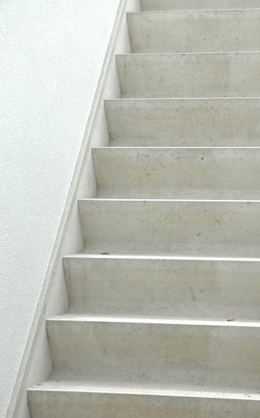 Cost of Cracked Stairs Repair in Ooltewah